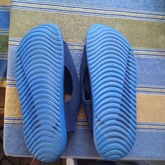 SOLD Nike navy Sunray Adjust water sandals - Picture 9 of 11
